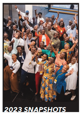 Picha ya umati wa watu, na maandishi kusoma 2023 Snapshots